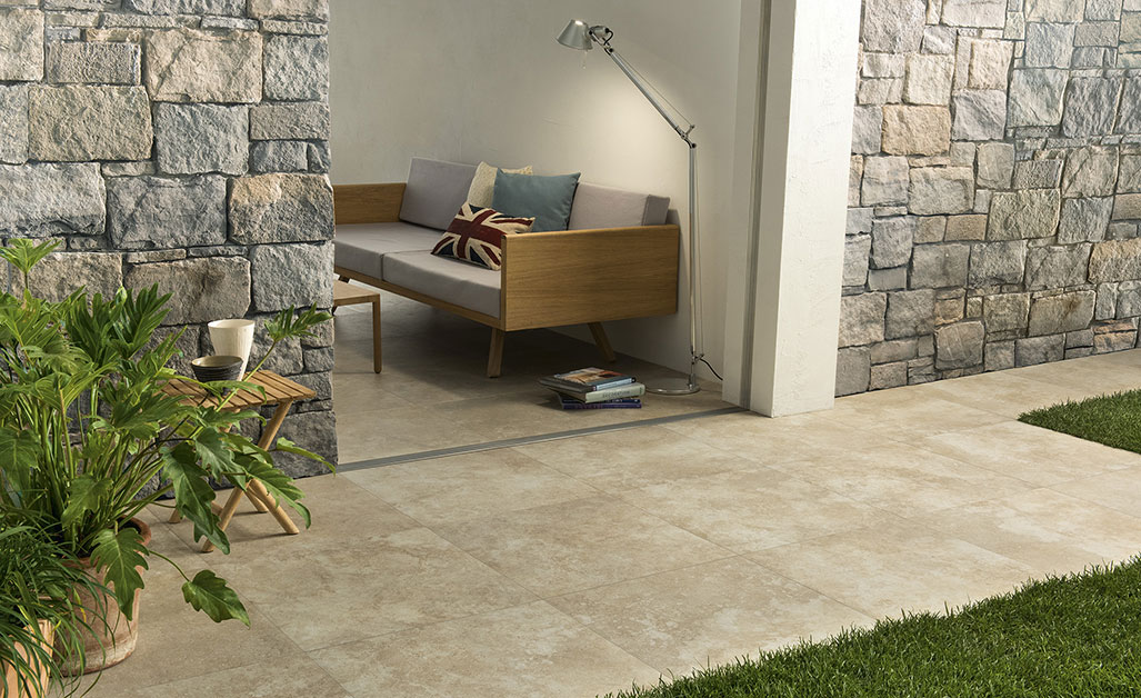 Fliesen für die Terrasse bei F+B kaufen.